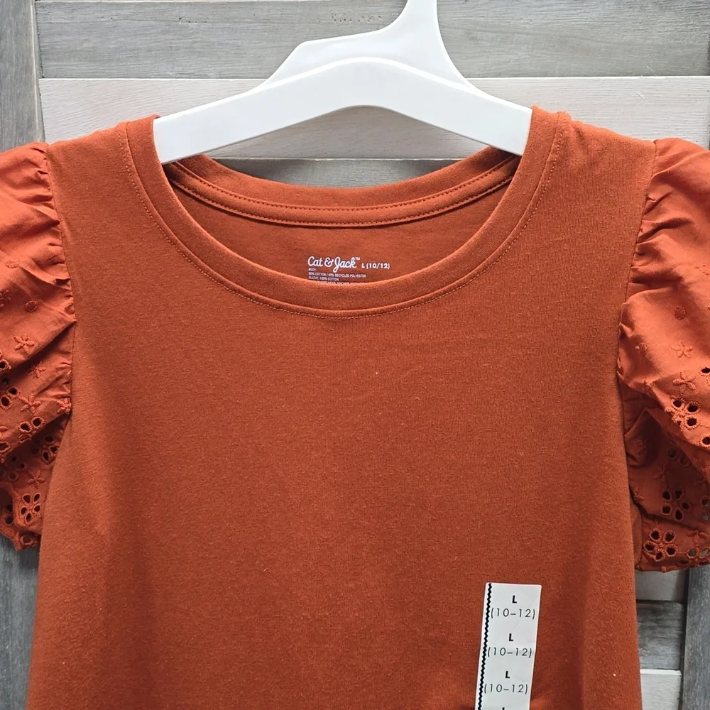 Girls' Short Sleeve Eyelet T-Shirt | Cat & Jack |  Small (6/7)